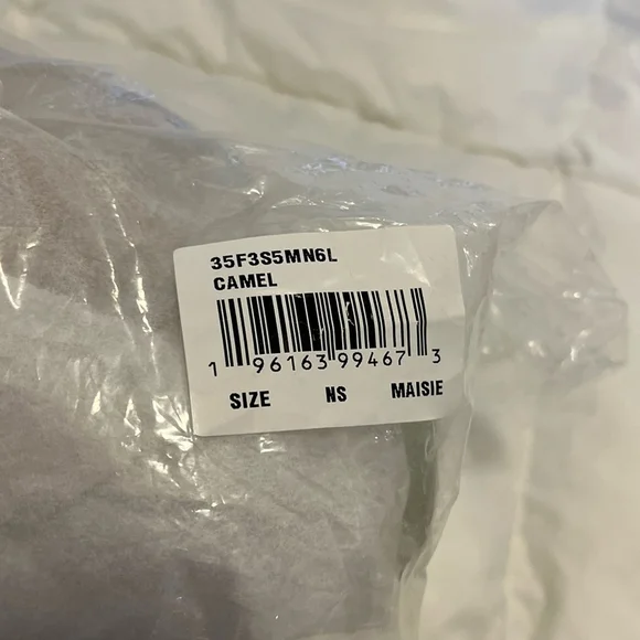 MICHAEL KORS Maisie 2-in-1 Sling Pack Waist Pack Pebbled Leather Camel, NWT - Picture 5 of 12